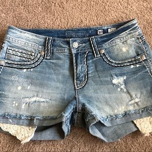 Miss Me Shorts J55014H193